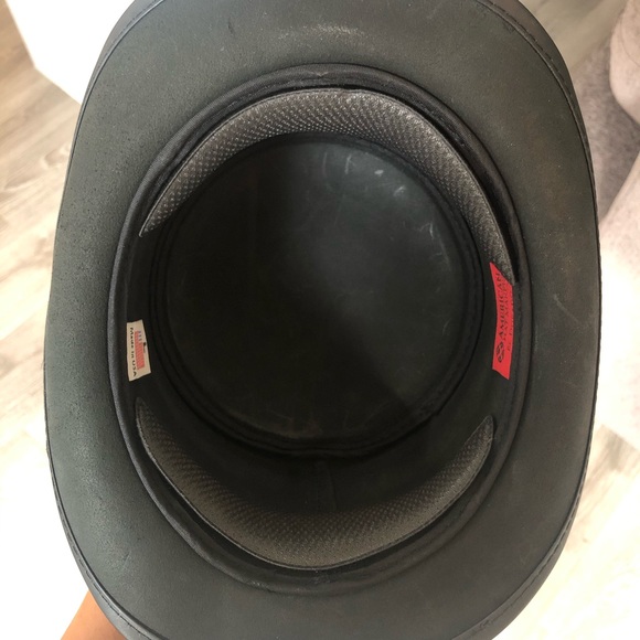 Chapel Leather Hat - Picture 3 of 6